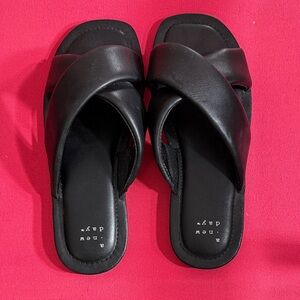 a new day Black Crossband Sandals